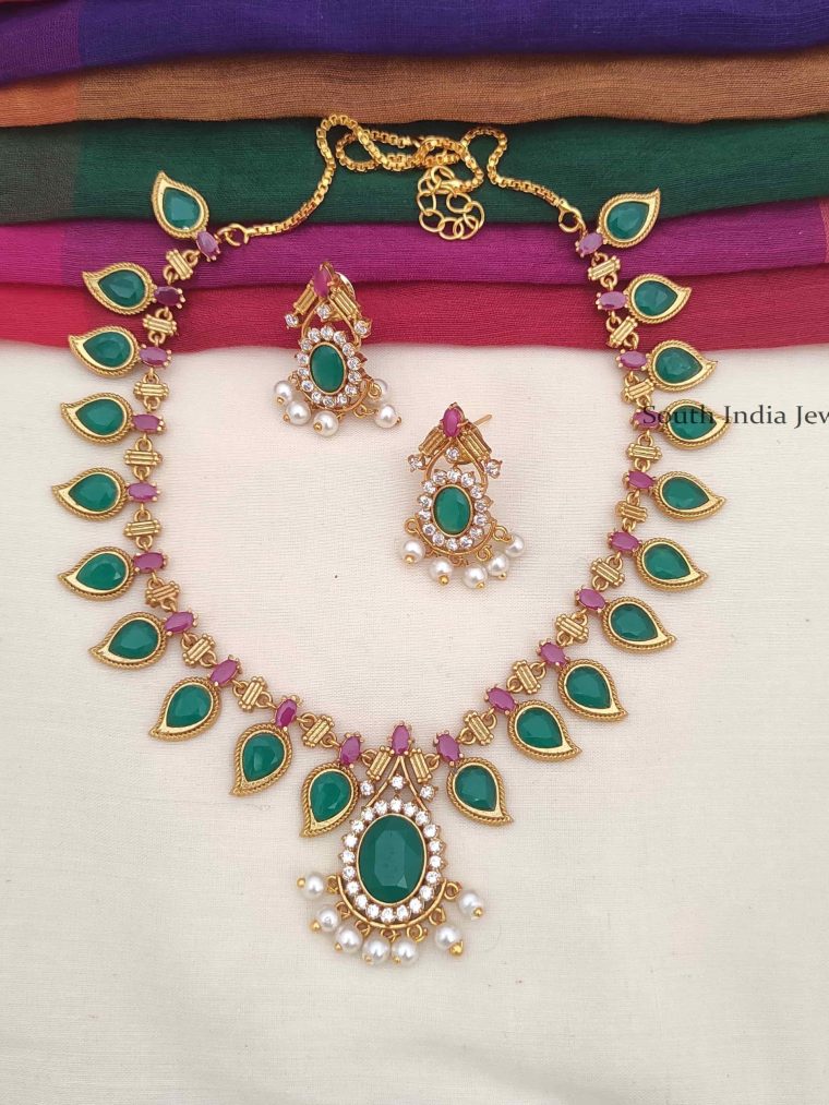 Elegant Palaka Style Necklace