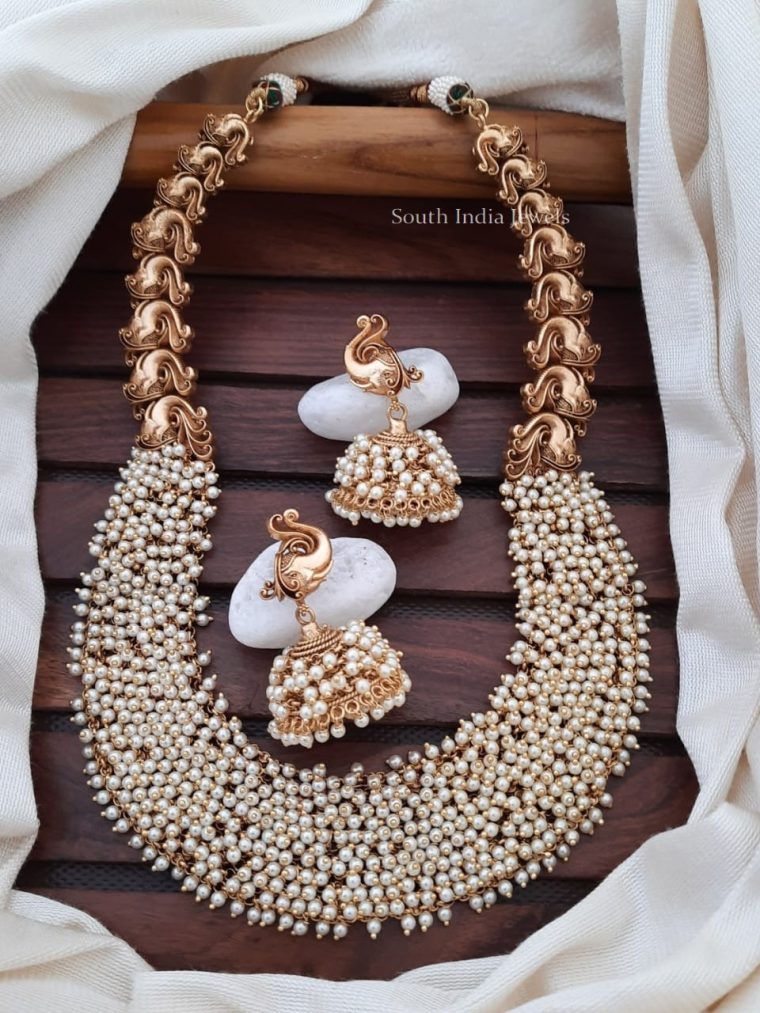 Stunning Matte Finish Pearl Cluster Necklace