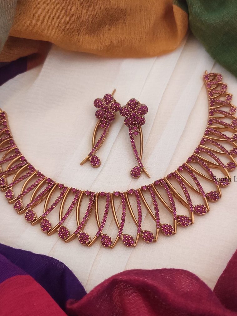 Classic-Mallu-Red-Necklac