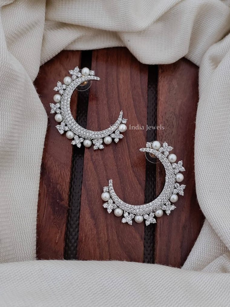 Gorgeus CZ Stone Moon Earring