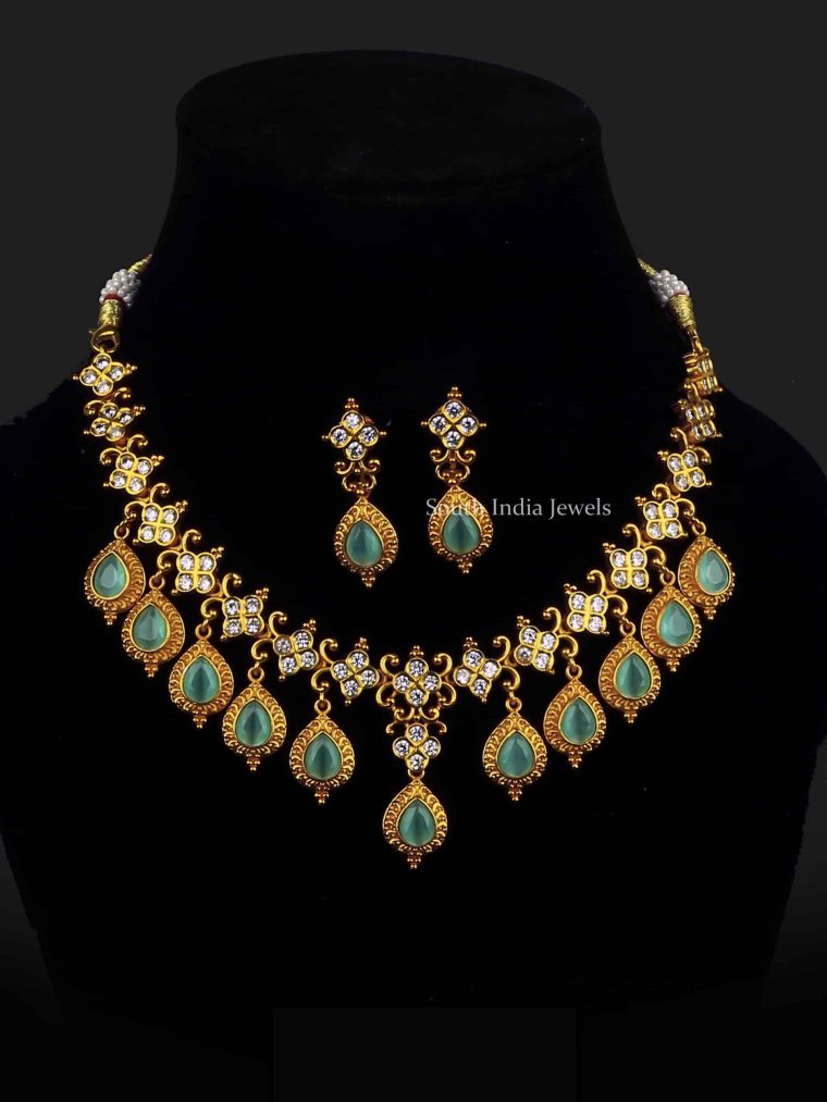 Marvelous Dangle Blue Necklace