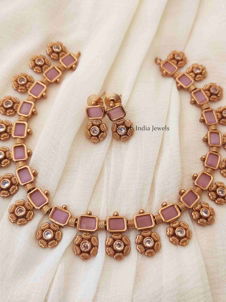 Trendy Pink Flower Necklace