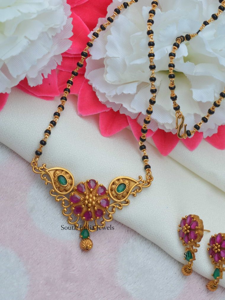 Matte Floral Pendent Mangalsutra