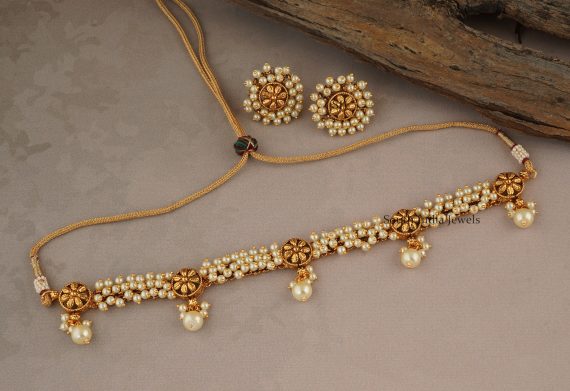 Stunning Pearls Drop Necklace