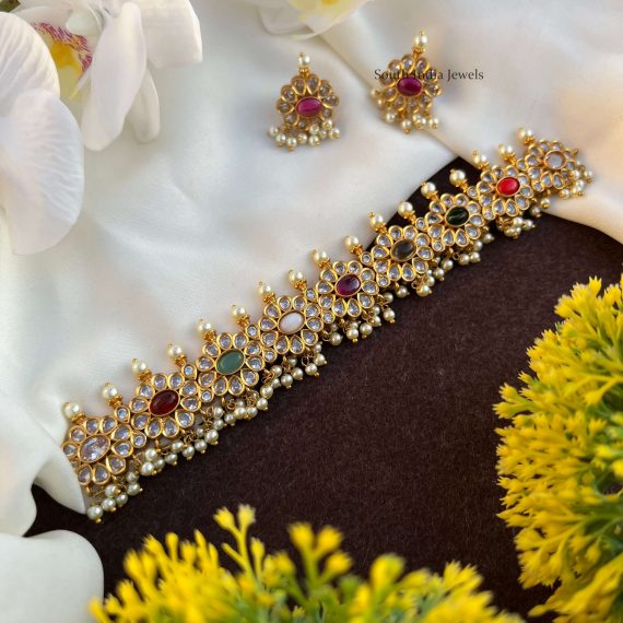 Navarathna Guttapusalu Floral Choker (2)