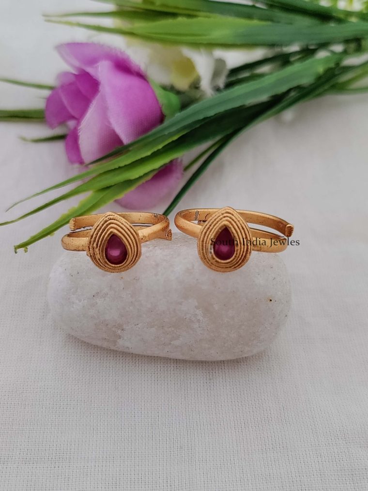 Awesome Ruby Stones Toe Rings