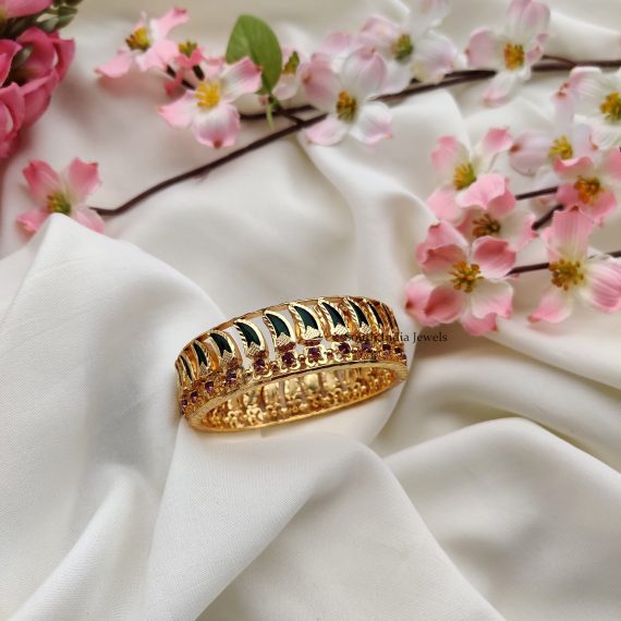 Stunning Palakka Design Single Bangle