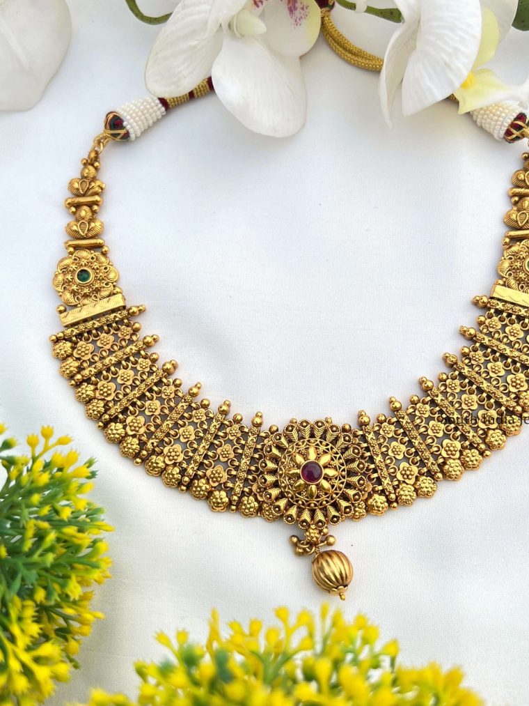 Floral Design Necklace