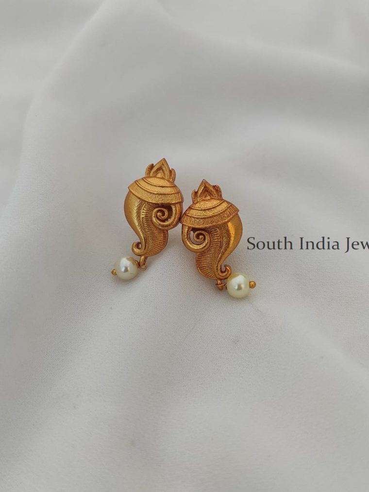 Cute Sangu Earrings