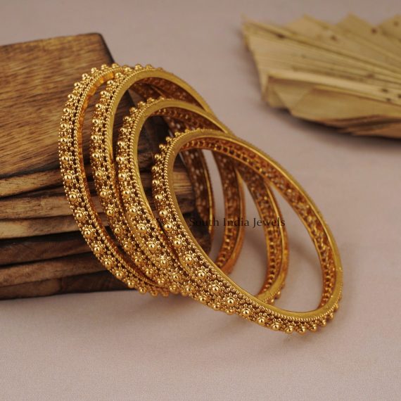 Tremendous Motif Bangle Set