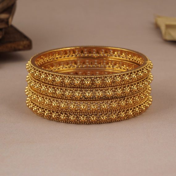 Tremendous Motif Bangle Set