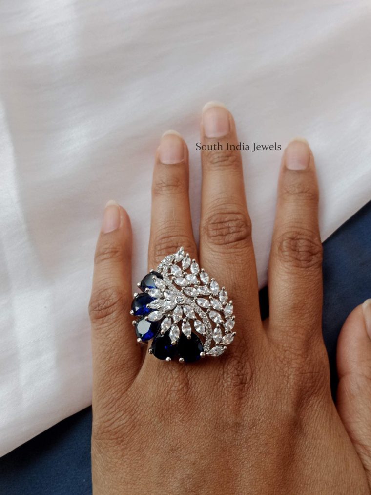 Sparkling Rich And Grand Sapphire Ring