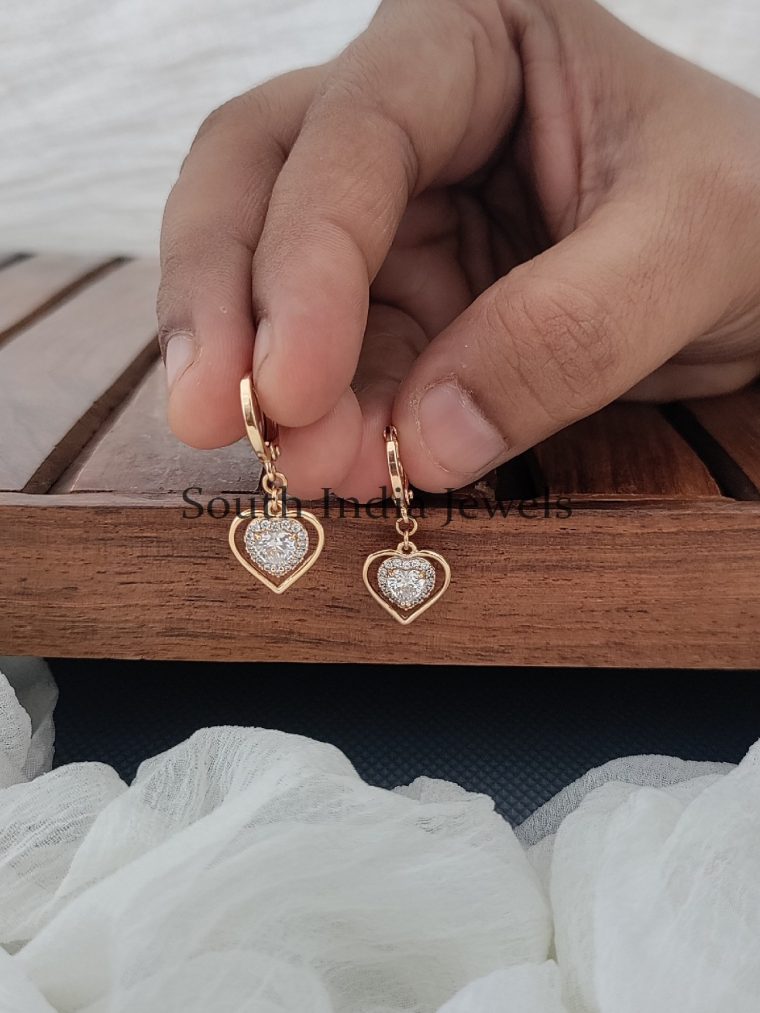 Trendy Heart Design Dangling Earrings