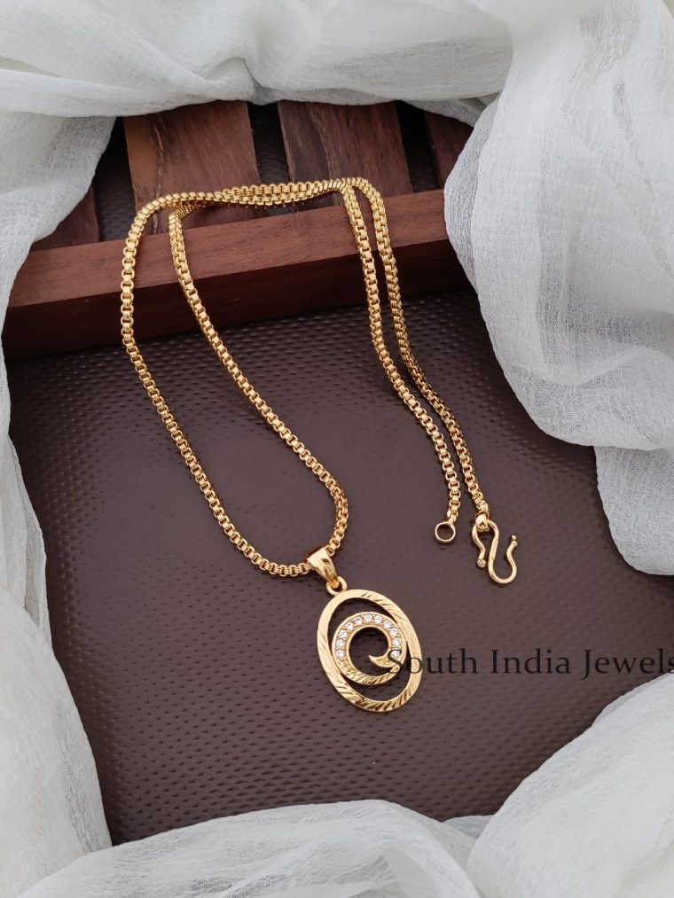 Amazing Oval Design Pendant Chain