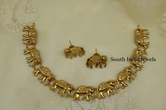 Attractive Temple Choker