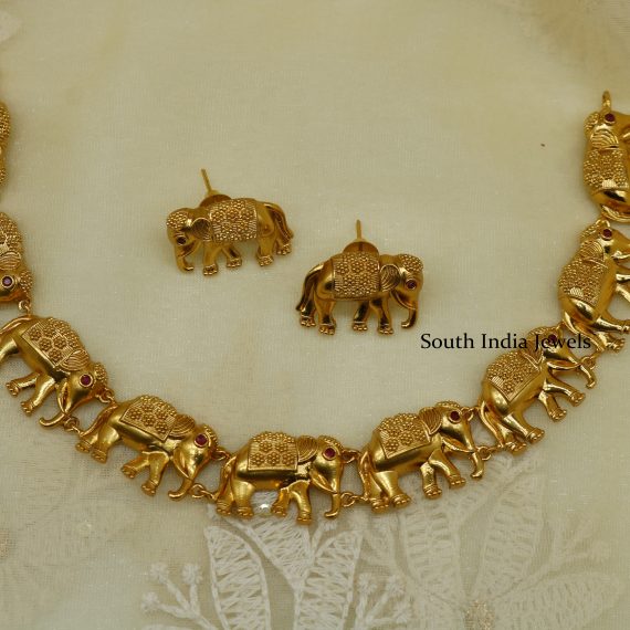 Attractive Temple Choker