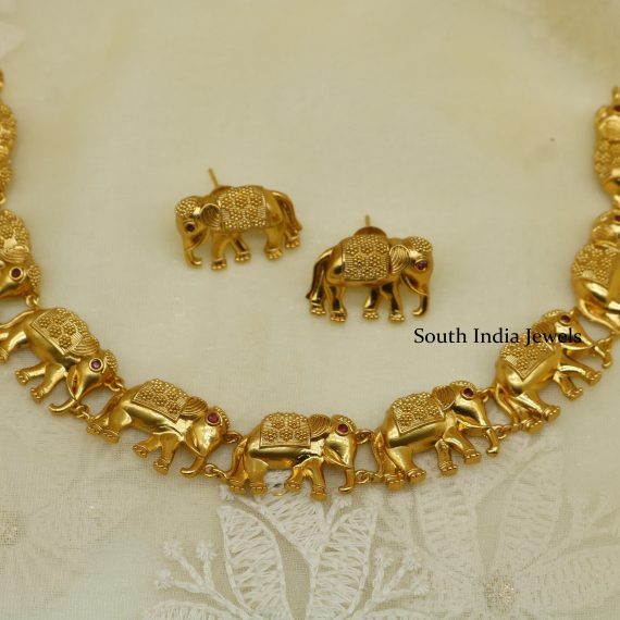 Attractive Temple Choker