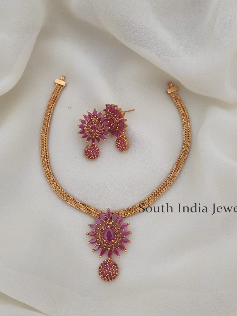 Classy Attigai Style Necklace