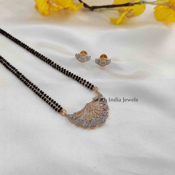 Sleek and Chic Blackbeads Mangalsutra Set