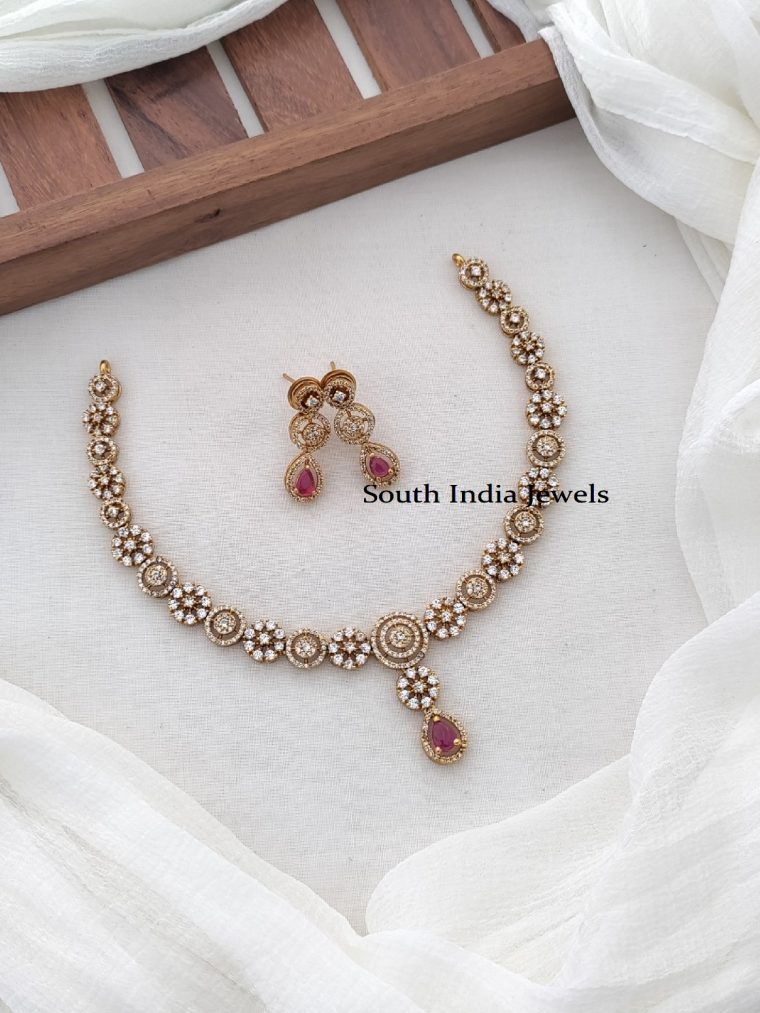 Beautiful Flower Design Necklace Set