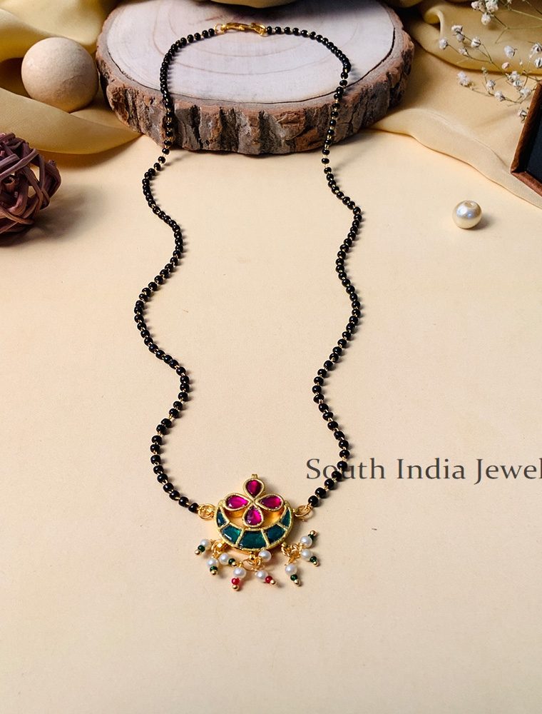 Exquisite Multicolour Pachi Kundan Jadtar Mangalsutra