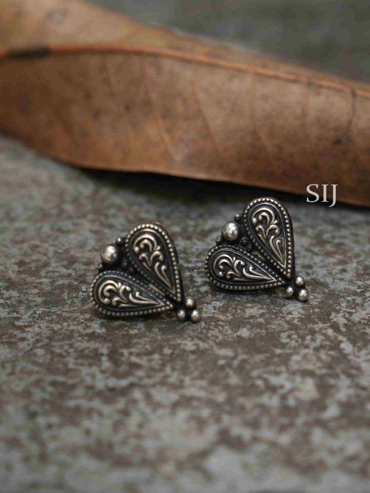 Simple Silver Ear Studs