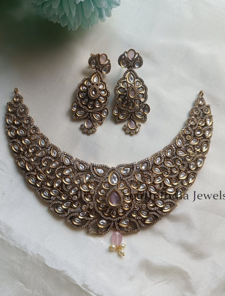 Stunning Light Pink Victorian Necklace Set