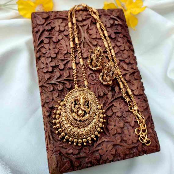 Temple Design Ganesha Motif Pendant Chain