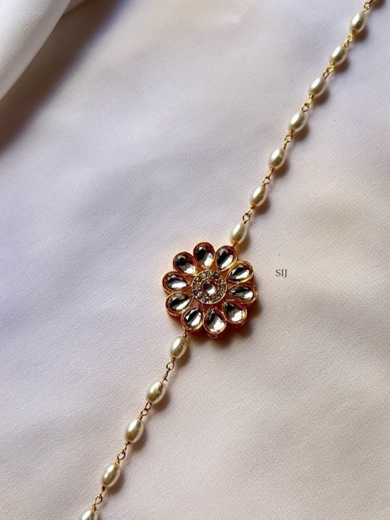 Stylish Kundan Flower Pendant Pearl Choker