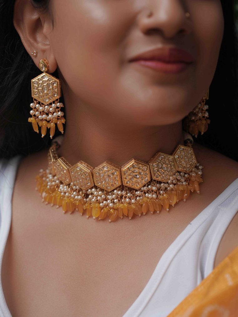 Stylish Kundan Stone Choker