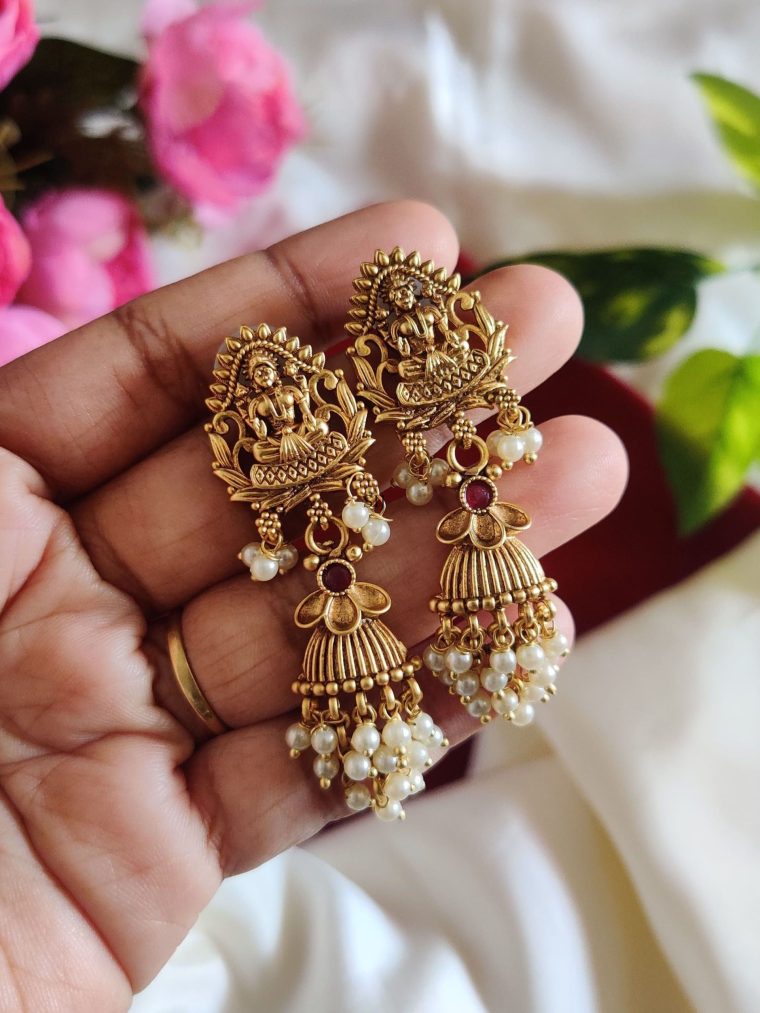 Stylish Laxmi Pearl Earrings