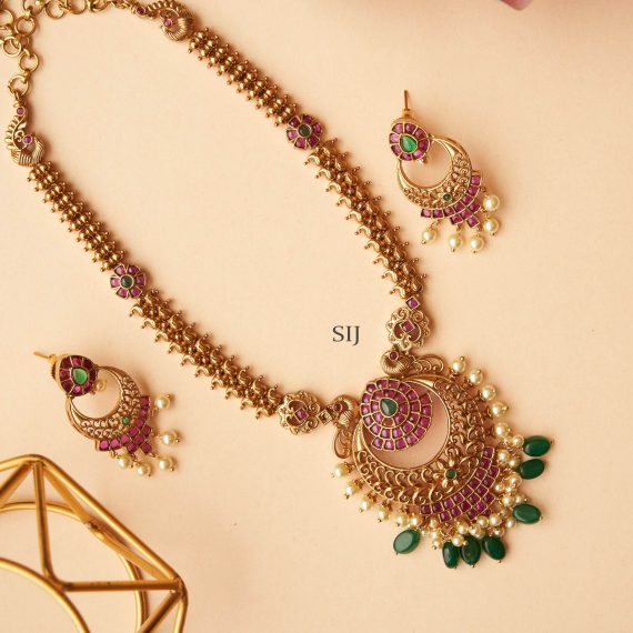 Shimmering Kemp Necklace Set