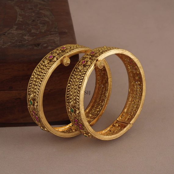 Trendy Antique Stone Bangle