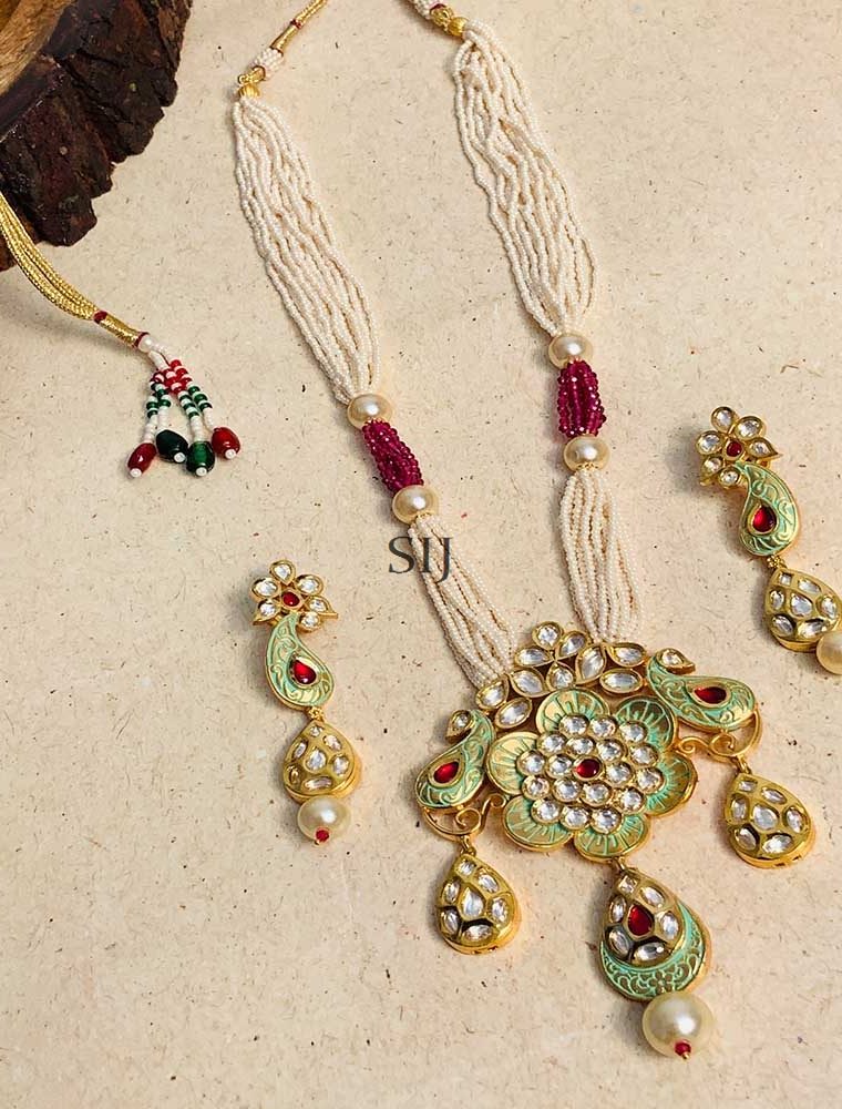 Unique Gold Plated Kundan Necklace