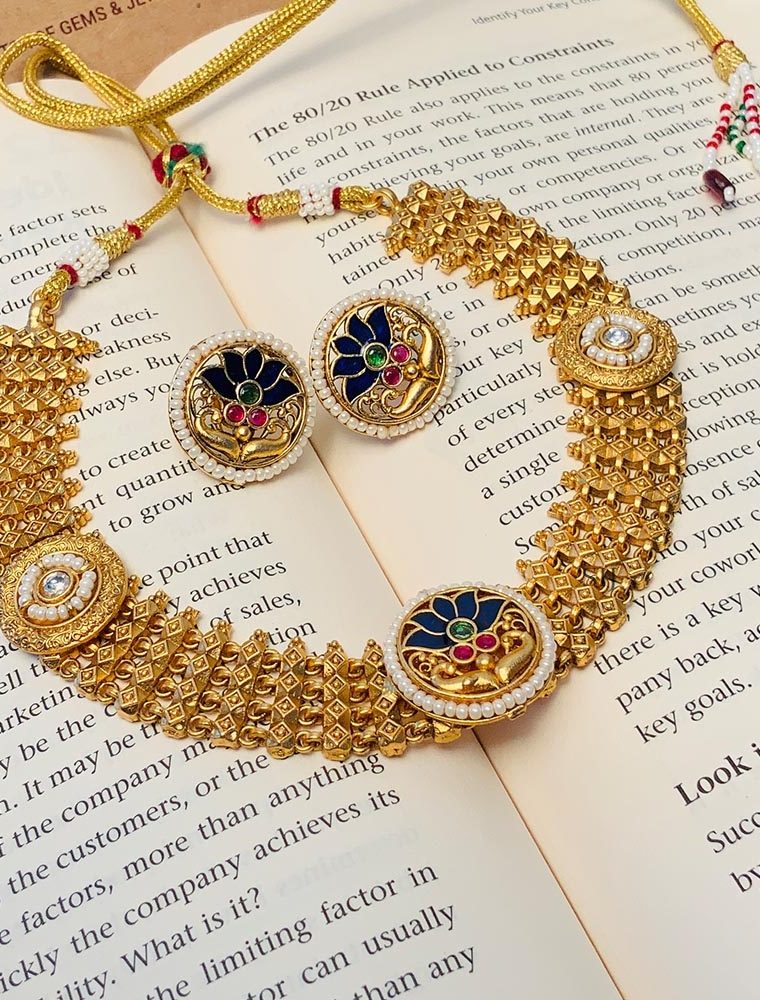 Fashionable Matt Gold Plated Kundan Necklace