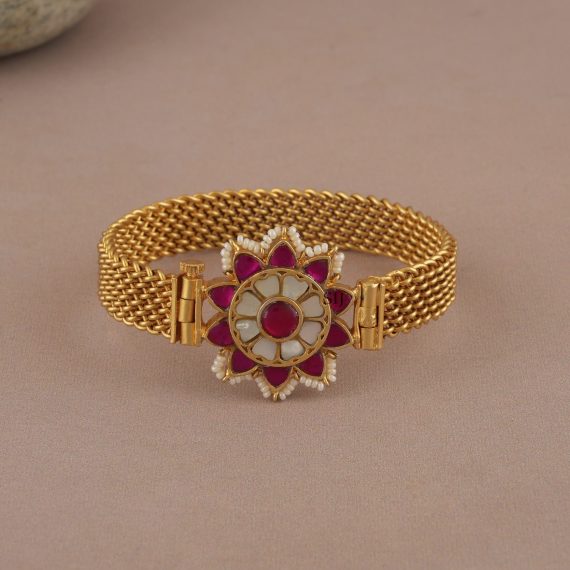 Marvelous Gold FInish Openable Floral Ruby Kada Bangle