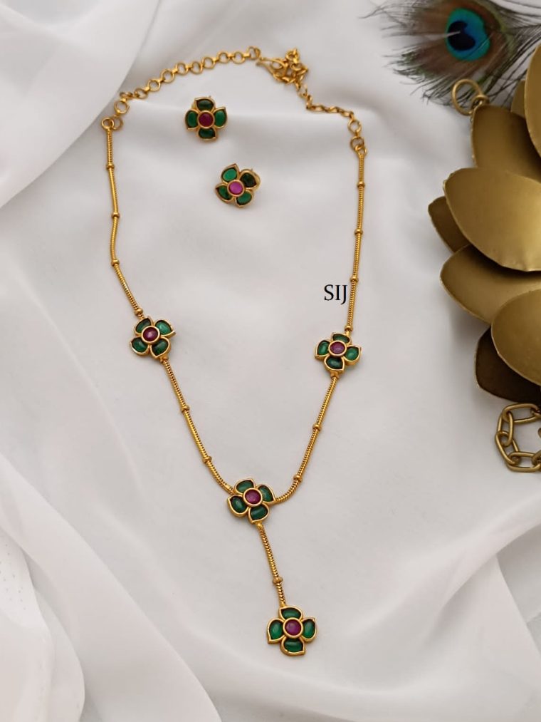 Cute Emerald Light Matt Finish Necklace set