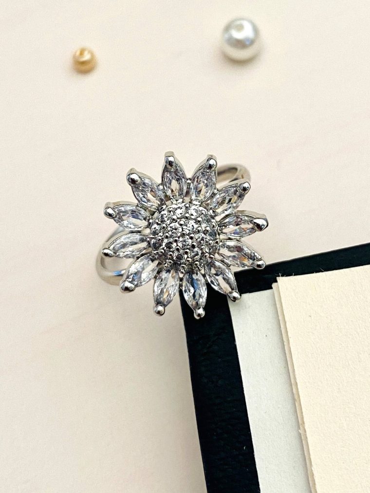 American Diamond Sun Flower Stone Ring