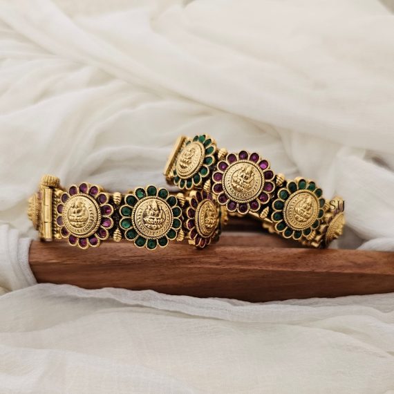 Traditional Lakshmi Screw Bangles