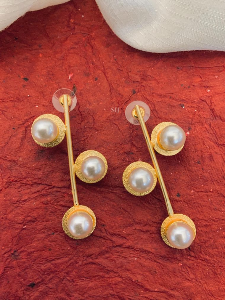 Gold Finish Pearl Earring