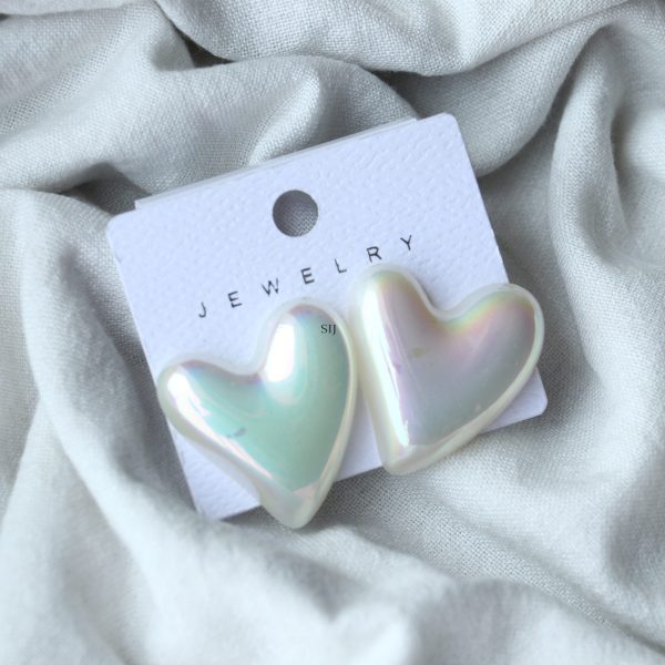 Artificial White Heart Earrings