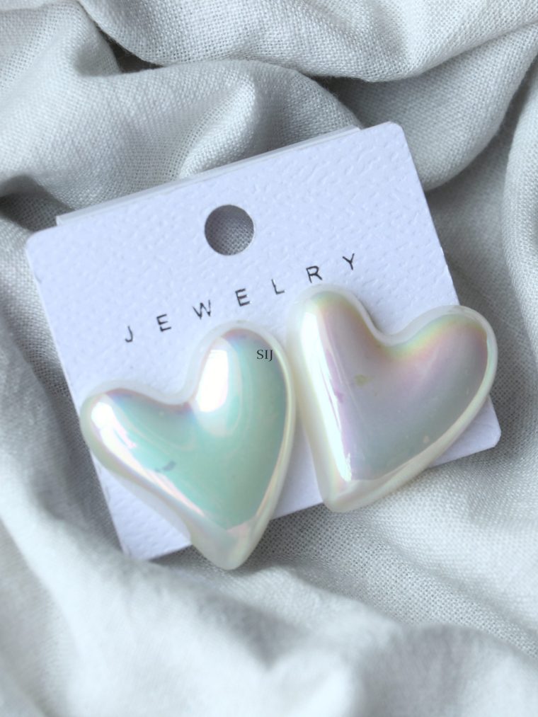 Artificial White Heart Earrings