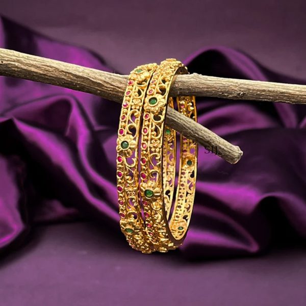 Artifcial Gold Pretty Flower And Flourish Bangles