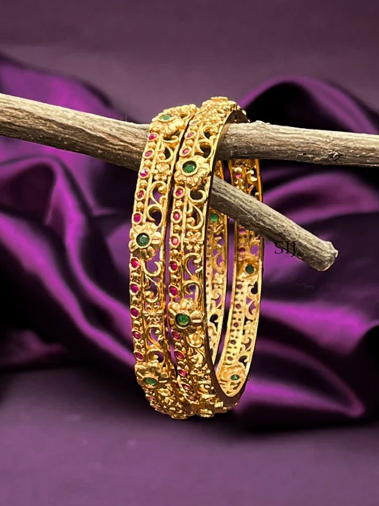 Artifcial Gold Pretty Flower And Flourish Bangles