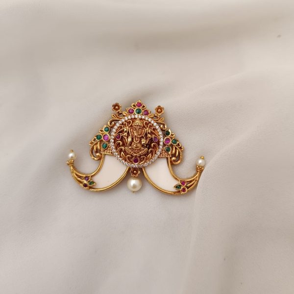 Gold Plated Ganesh Tiger Nail Pendent