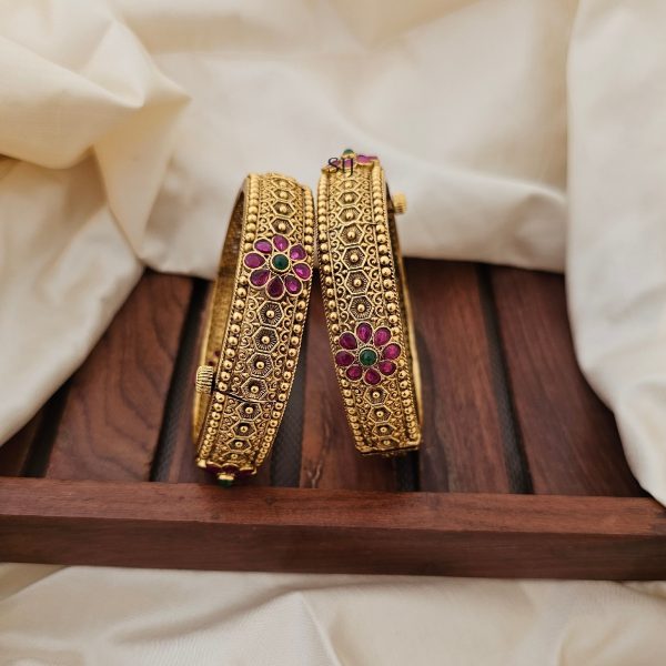 Gold Finish Flower Design Bangles