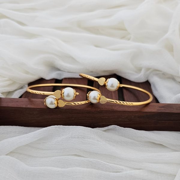 Matte Finish Pearl Bangles