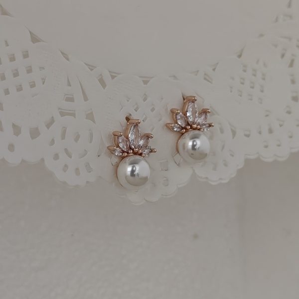 Rose Gold Pearl Drop Earrings